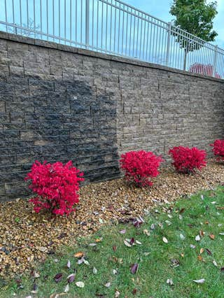 Retaining Wall Cleaning